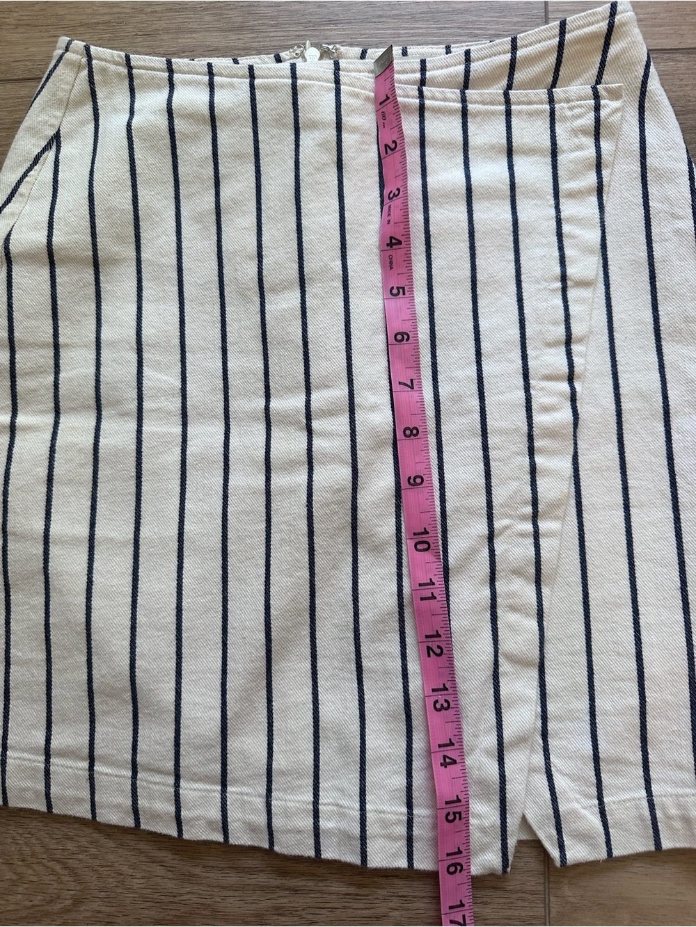 Madewell Cream Mini Skirt with Black Vertical Stripes - Picture 2 of 5